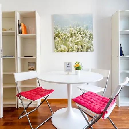 Guesthost - Terrazza Dante Bright דירה