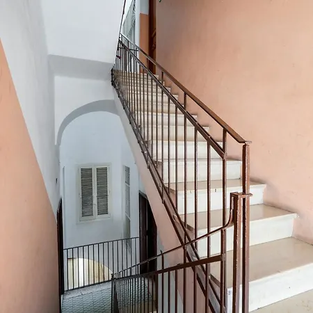 Guesthost - Terrazza Dante Bright 公寓