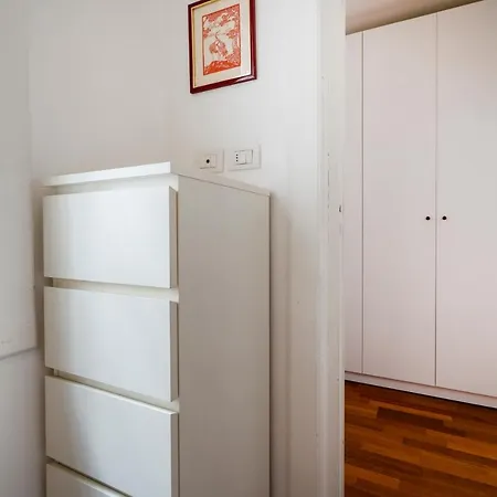 Guesthost - Terrazza Dante Bright