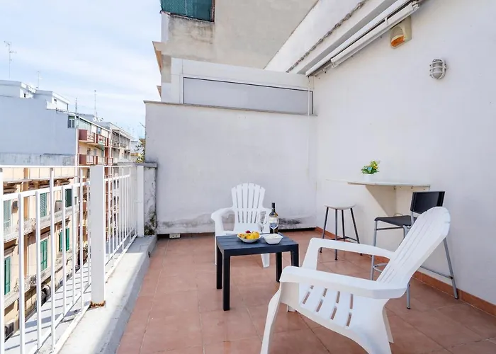Appartement Guesthost - Terrazza Dante Bright Bari