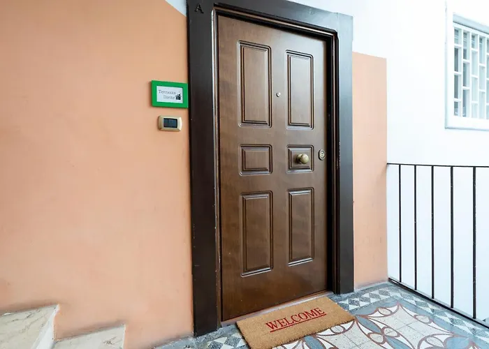 Guesthost - Terrazza Dante Bright Bari